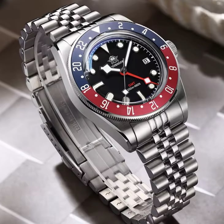 Orologio Addiesdive AD 2044 GMT Svizzero Uomo - Nero (Rosso/Blu) - Watch Lounge Club